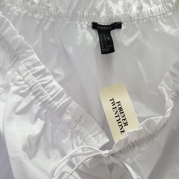 Cute tops - Picture 2 of 2